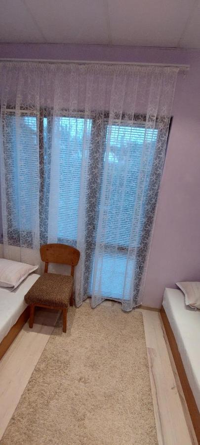 Guest House Kukera Pavel Banya Luaran gambar
