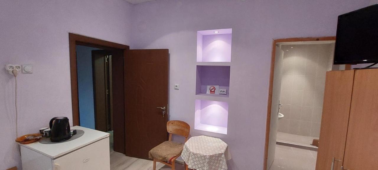 Guest House Kukera Pavel Banya Luaran gambar