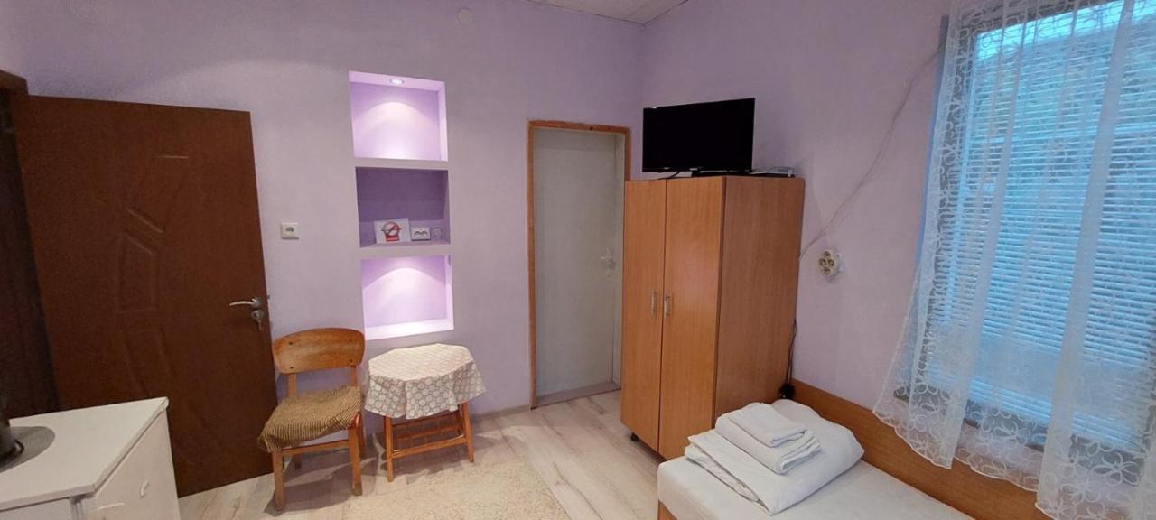 Guest House Kukera Pavel Banya Luaran gambar